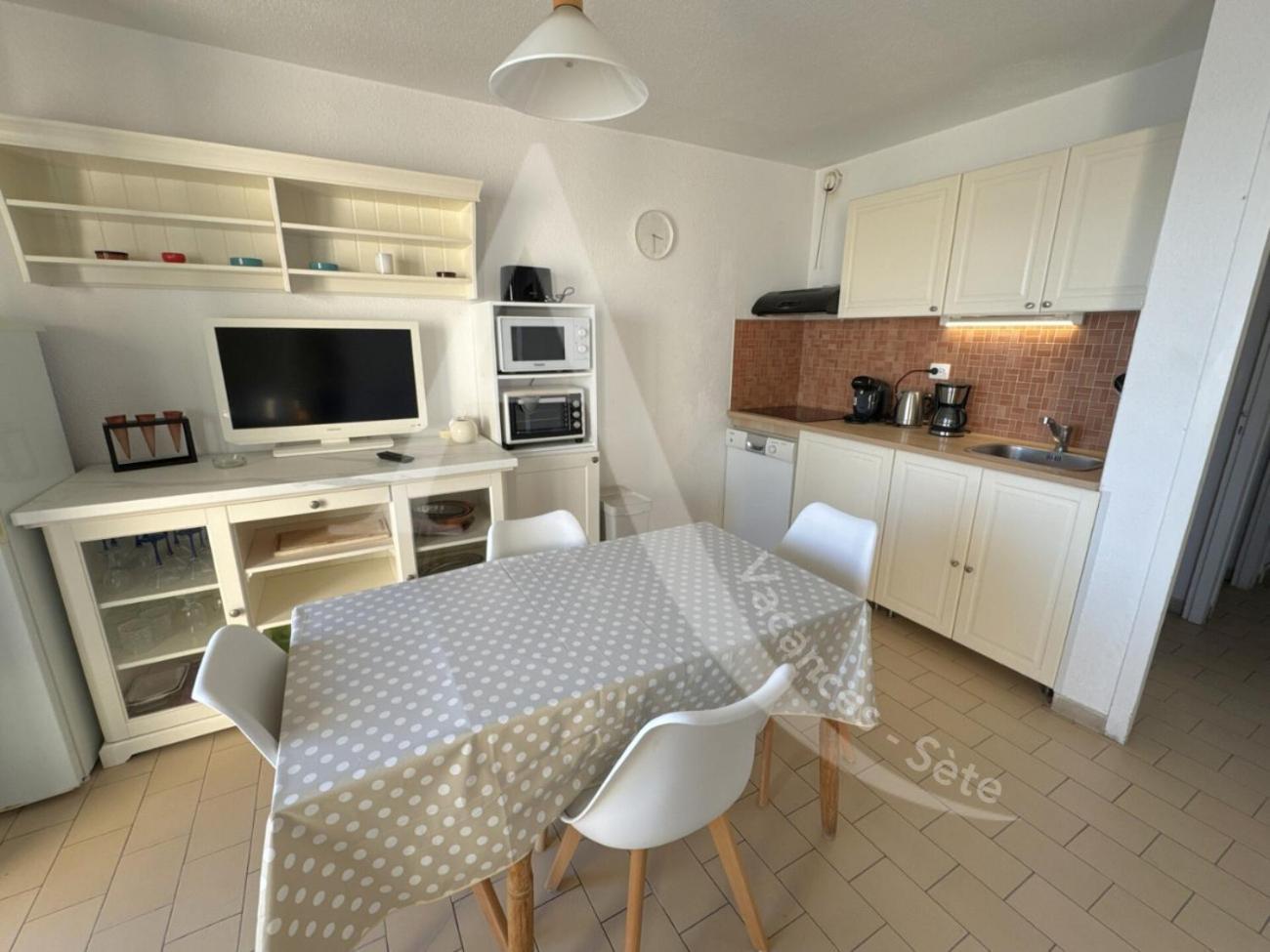 40 M², 1Ere Ligne Mer, Dernier Etage Avec Ascenseur Sète Extérieur photo